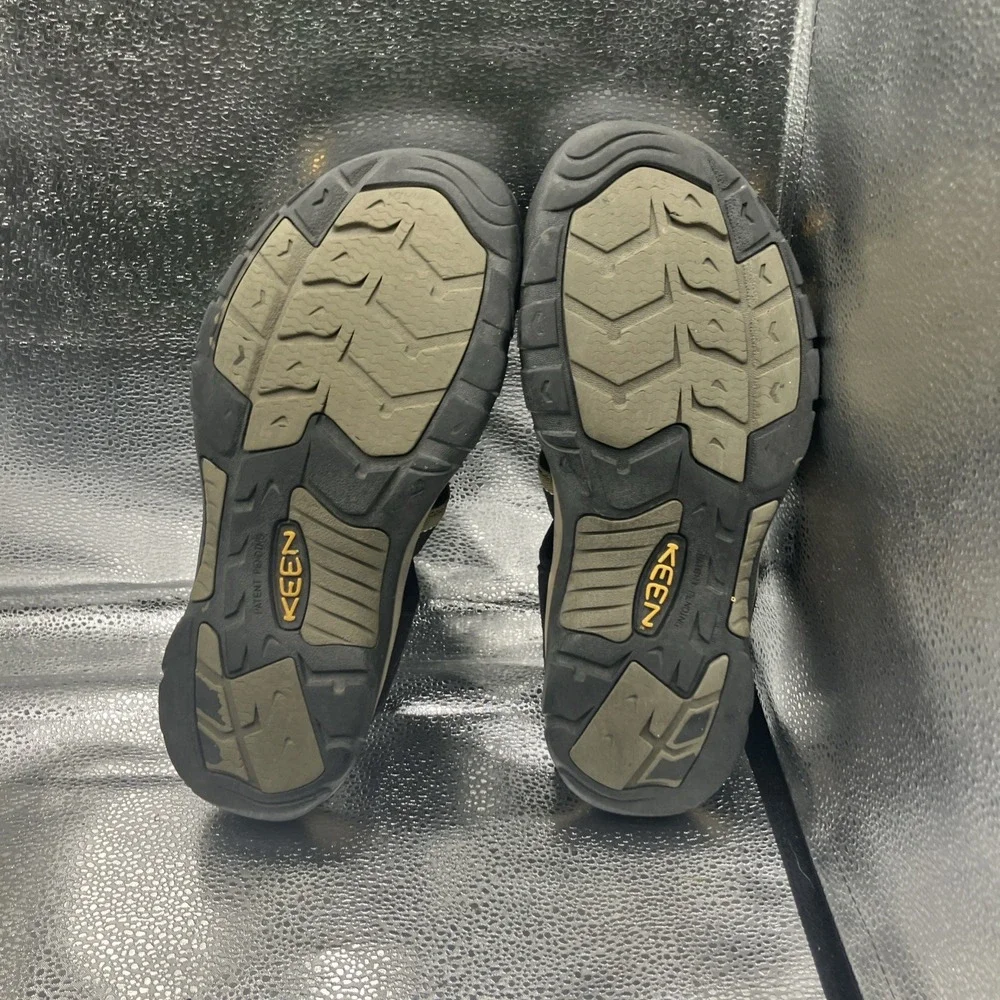 Keen Clearwater CNX US Olive Waterproof Sport Outdoors Mens Sandals Sz 11
